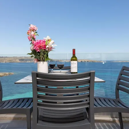 Ivory Seafront With Views!- Fl 19 By Homely شقة *