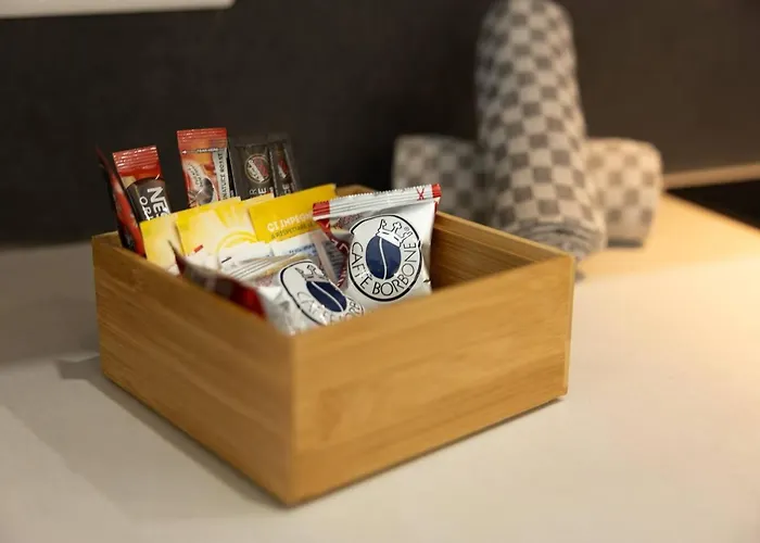 Ivory Seafront With Views!- Fl 19 By Homely Apartment