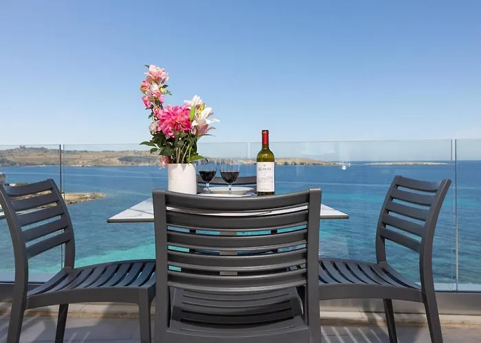 Ivory Seafront With Views!- Fl 19 By Homely Apartment *